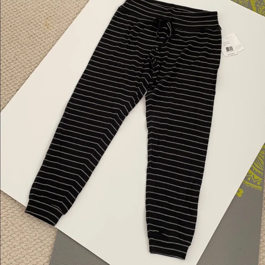 Beyond Yoga lounge around hacci joggers - Image 3