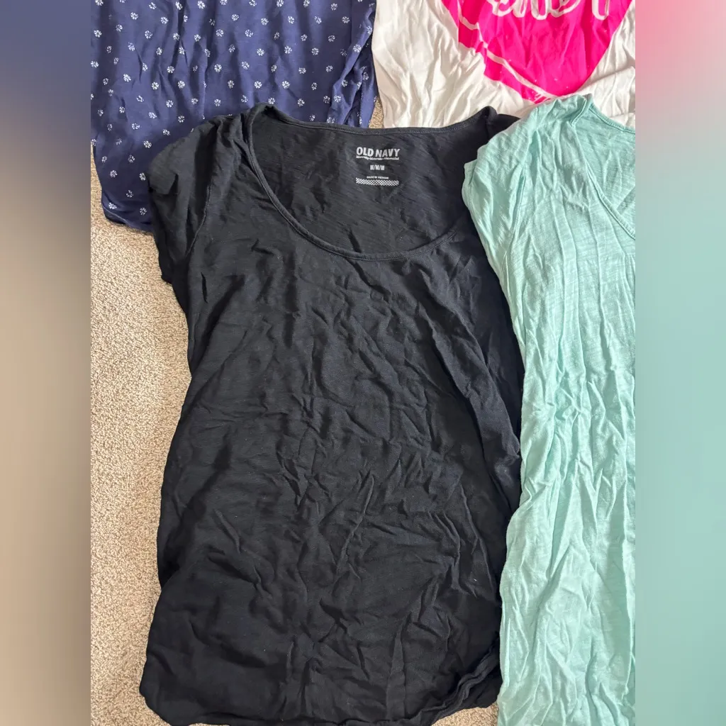 Lot of maternity short sleeve T shirts maternity tees basics neutrals medium - Image 8