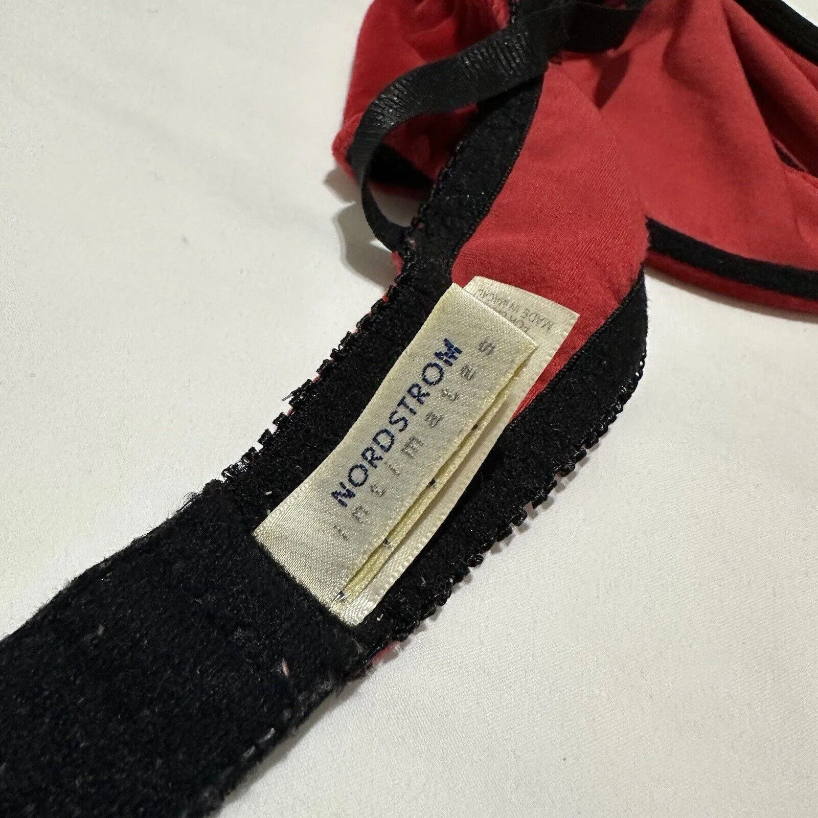 Vintage Nordstrom Intimates 38B Underwire Bra Red Velvet Texture Black Straps - Image 7