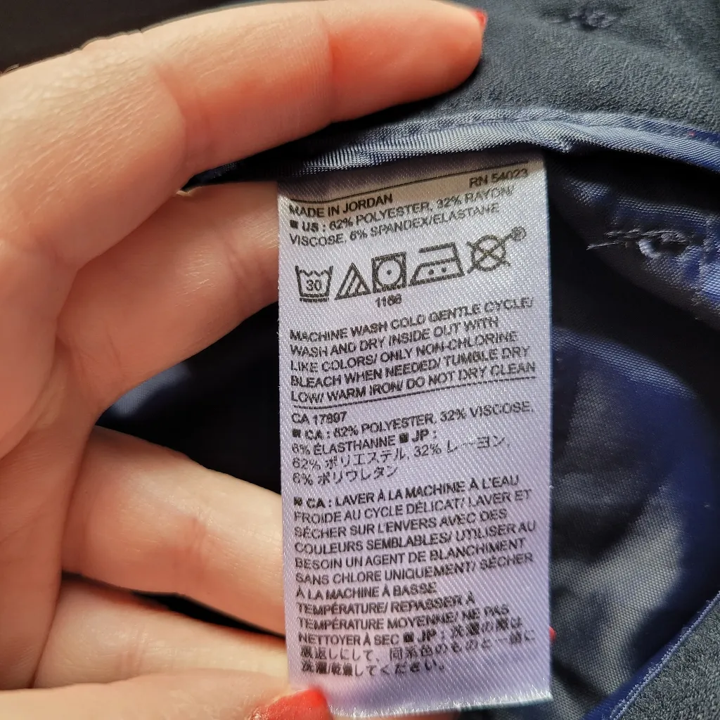 Banana Republic Factory 4" Paperbag Waist Preppy Shorts in Navy - Image 10