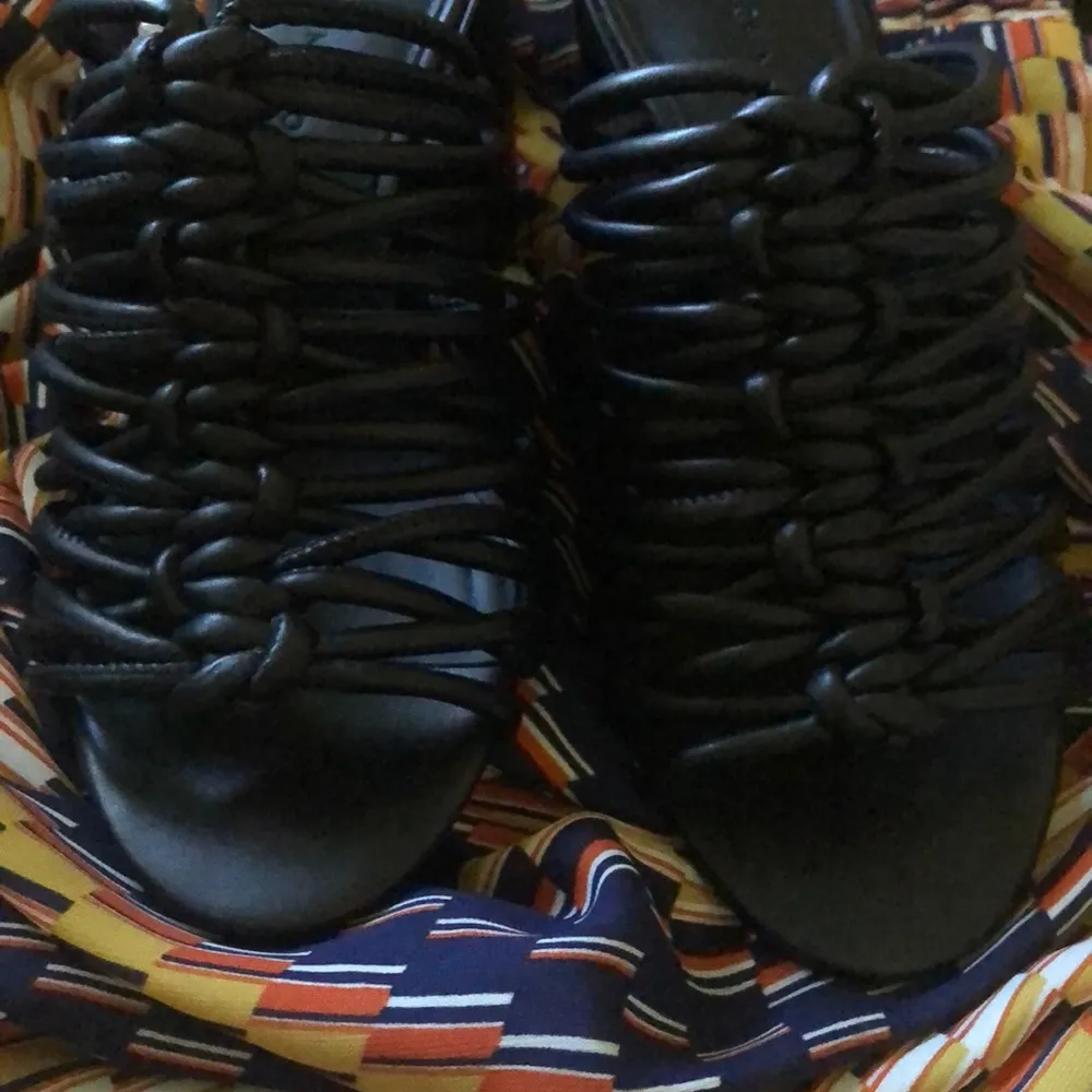 Rebecca Minkoff Calanthe Sandals Black - Image 4