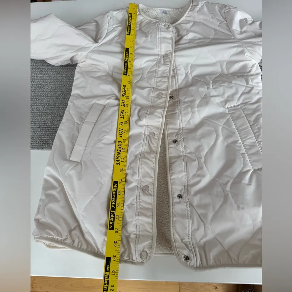 Koolaburra UGG Ivory Reversible Quilted Sherpa Jacket Size Medium - Image 11