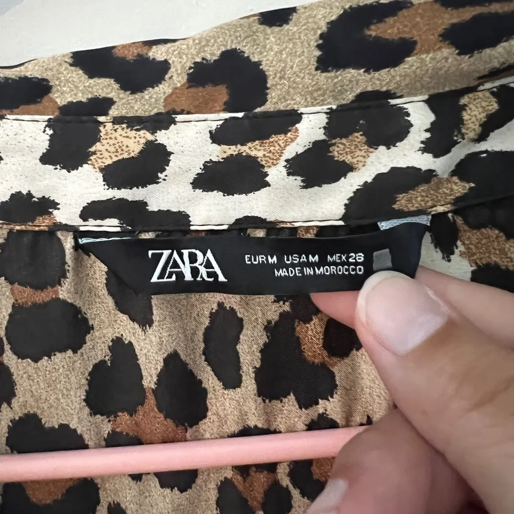 ZARA  Leopard Print Women's Top size M - Image 5