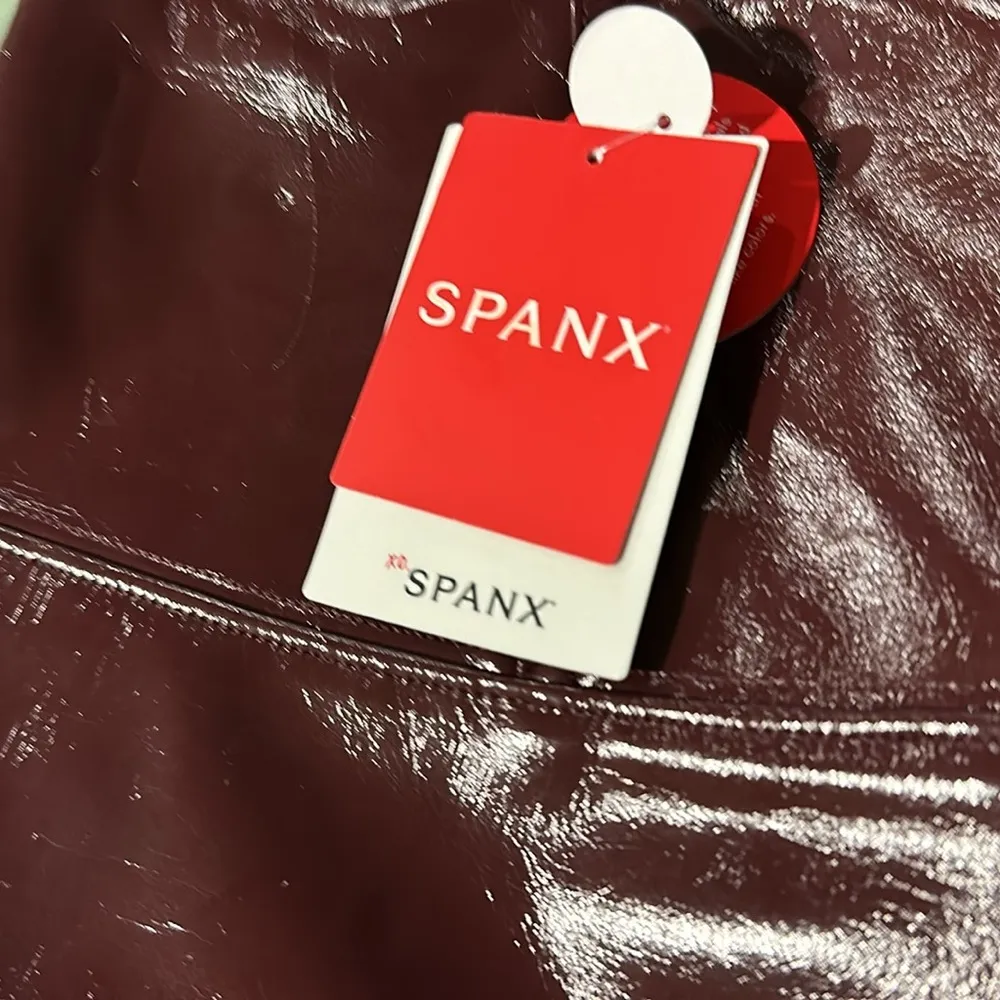 NWT SPANX Faux Patent Leather Leggings Ruby - Image 8