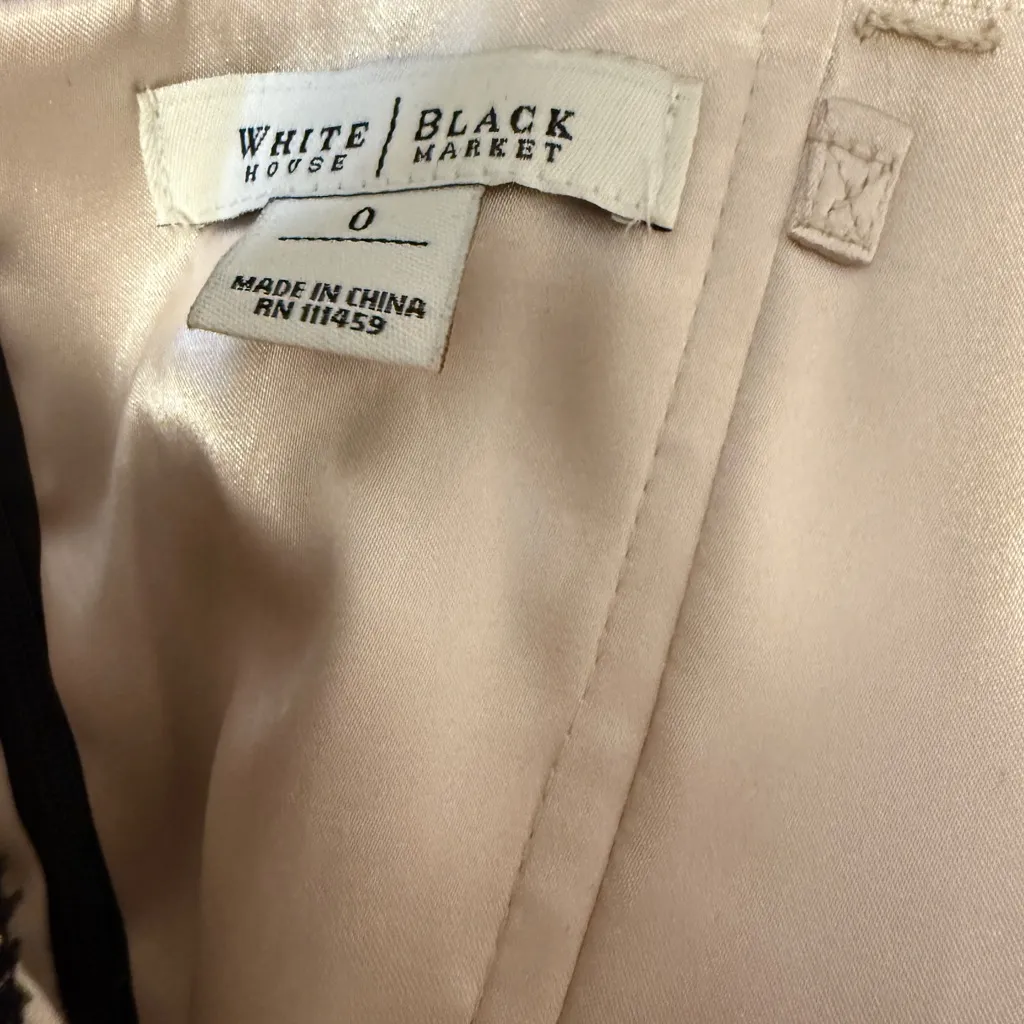 White House Black Market SZ 0 Dress Black Lace w/ Nude Lining Strapless WHBM - Image 6