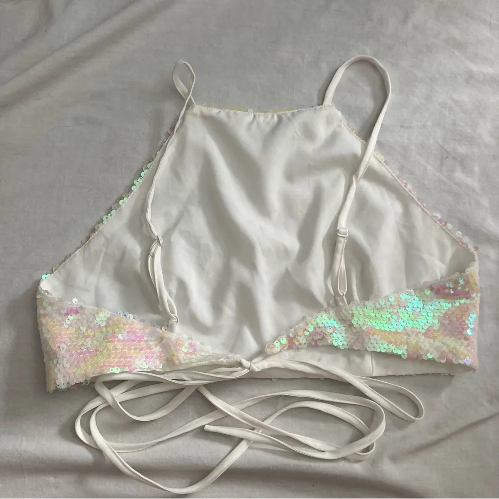 Superdown Green and Pink Sequin Tie Front Tank Top - Image 2