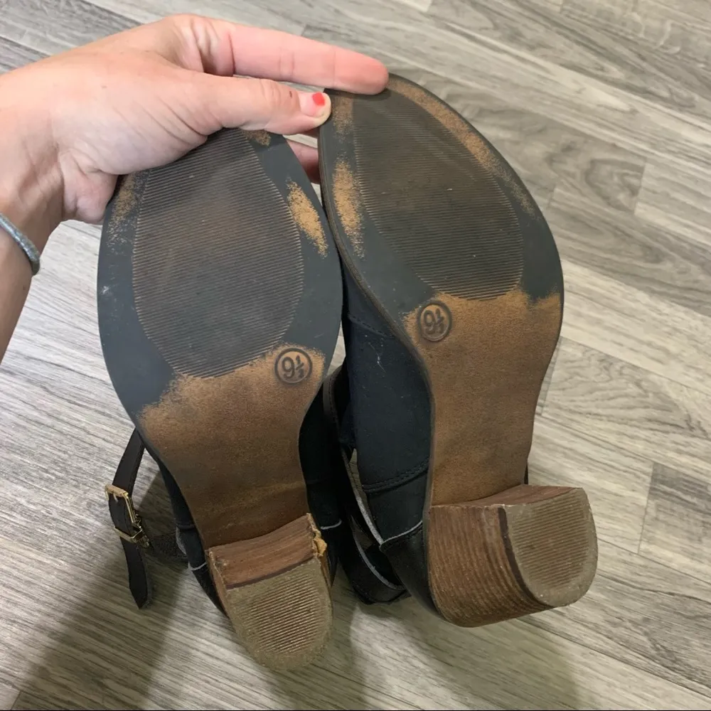 🌿Target Black Criss Cross Buckle Heel Boots; 9.5 - Image 5