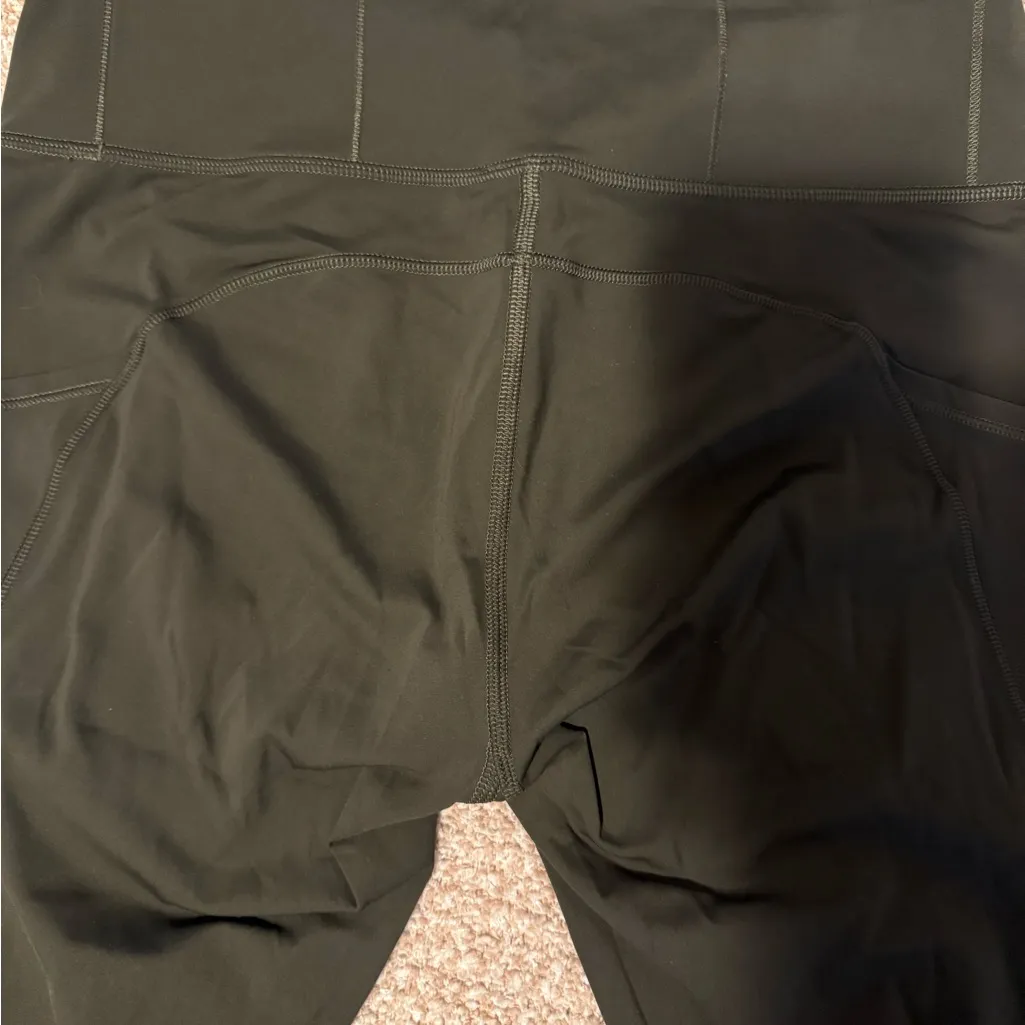 Lululemon Fast and Free Tight II 25" *Non-Reflective Nulux 6 like new - Image 10