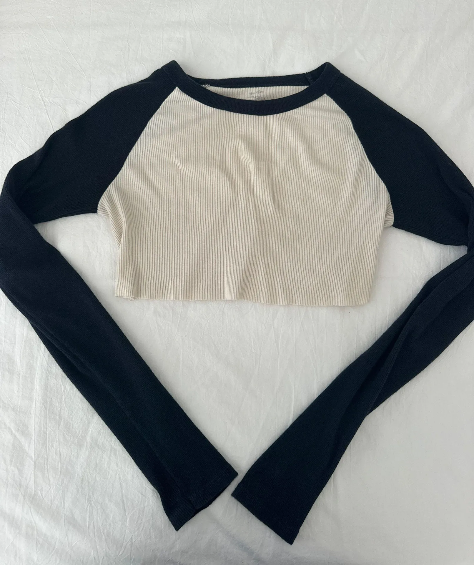 Cropped Long Sleeve - Image 2