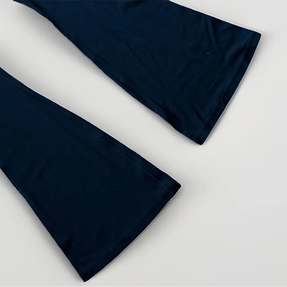 Aerie OFFLINE Real Me High Waisted Black Crossover Flare Legging Size XS - Image 3