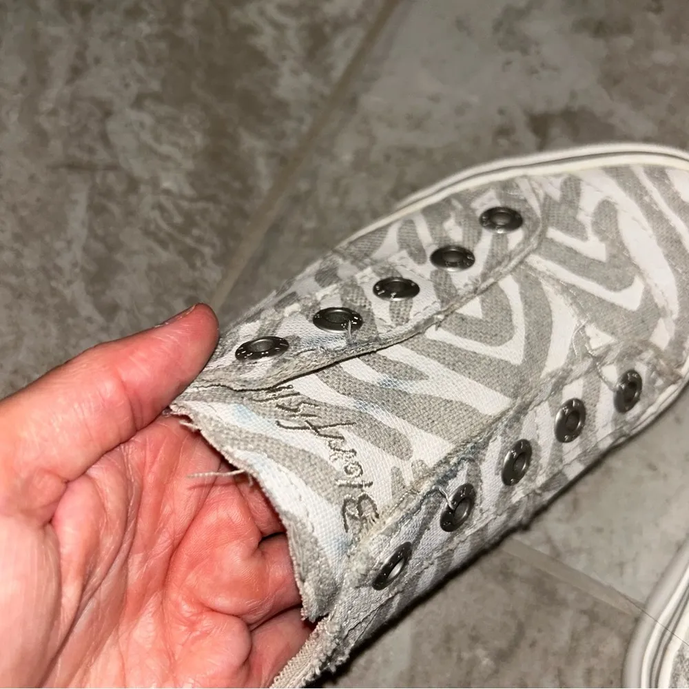 Blowfish Zebra Print Gray and White Slip-On Sneakers Women’s 7.5 - Image 7