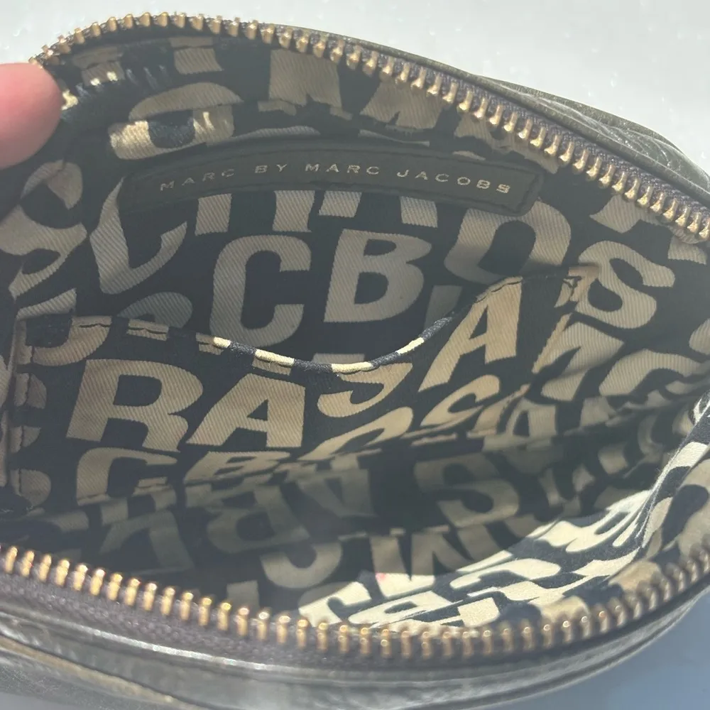 Marc by Marc Jacobs Black Leather small Crossbody Bag - Image 4