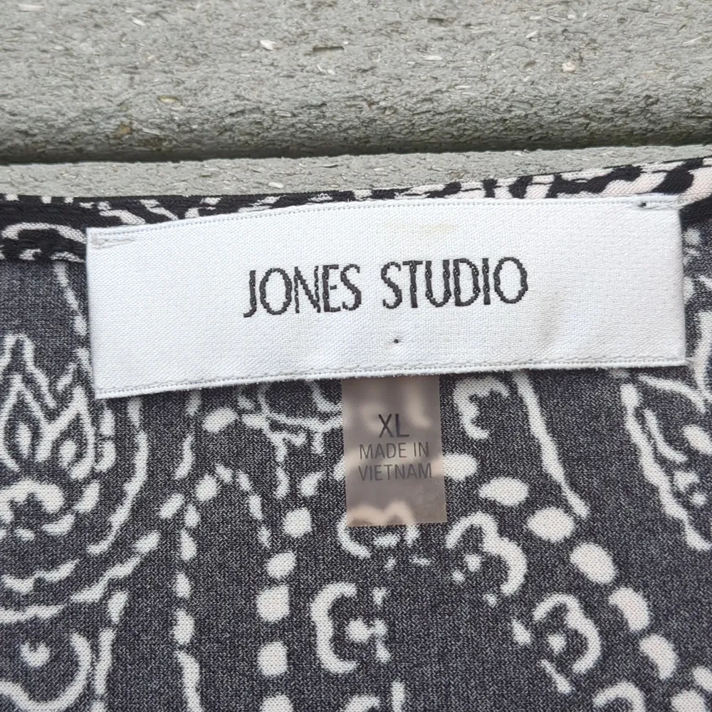 Jones Studio Poet Sleeve Blouse - Image 9