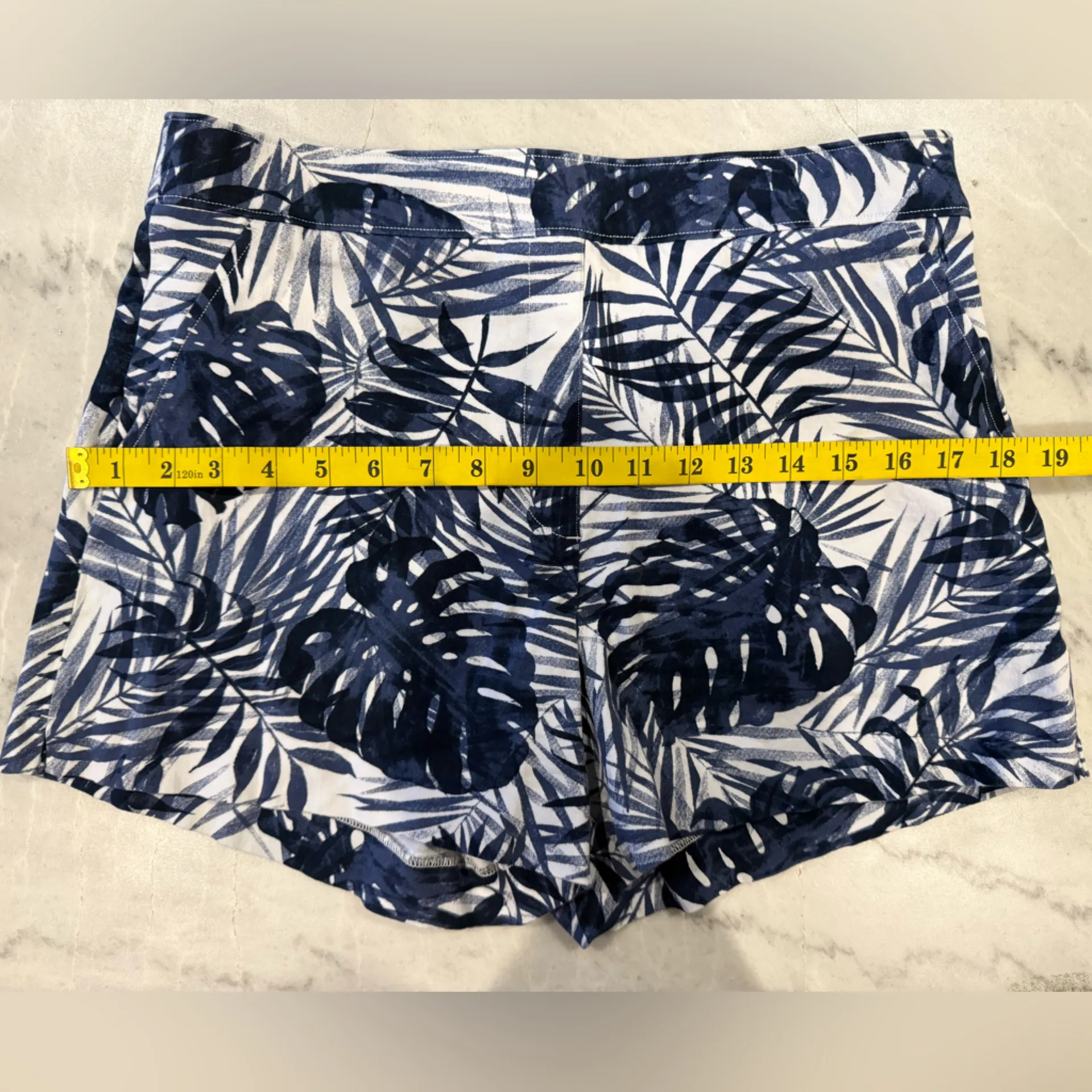 SPANX Blue Leaf Pattern High Waist Women's Shorts - Image 6