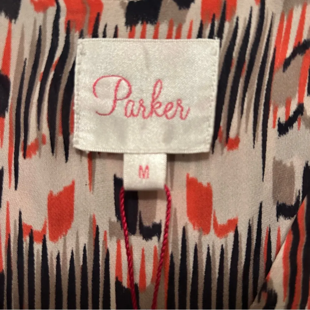 Parker Revolve Rita 100% Silk Blouse in Talon Medium NWT - Image 4