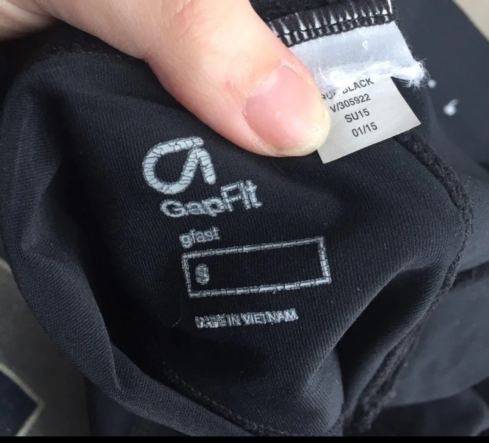 Gap Fit gfast zip pocket Capri in true black - Image 6