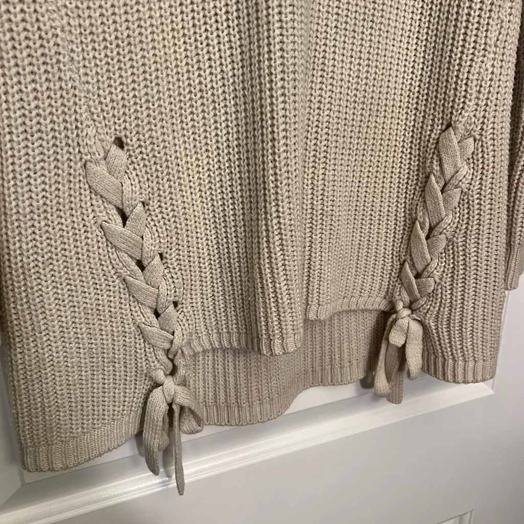 Pink Rose  Beige Sweater with Lace-Up Sides - Image 3