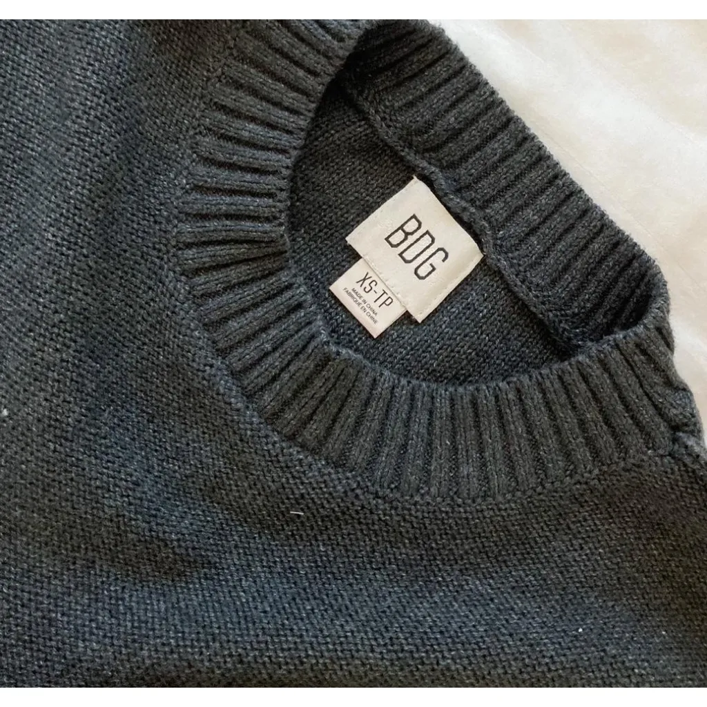 BDG Charcoal Knit Sweater size Xs - Image 4