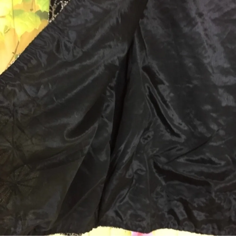 PAPELL BOUTIQUE Vintage Black Beaded Blazer
Size S - Image 6