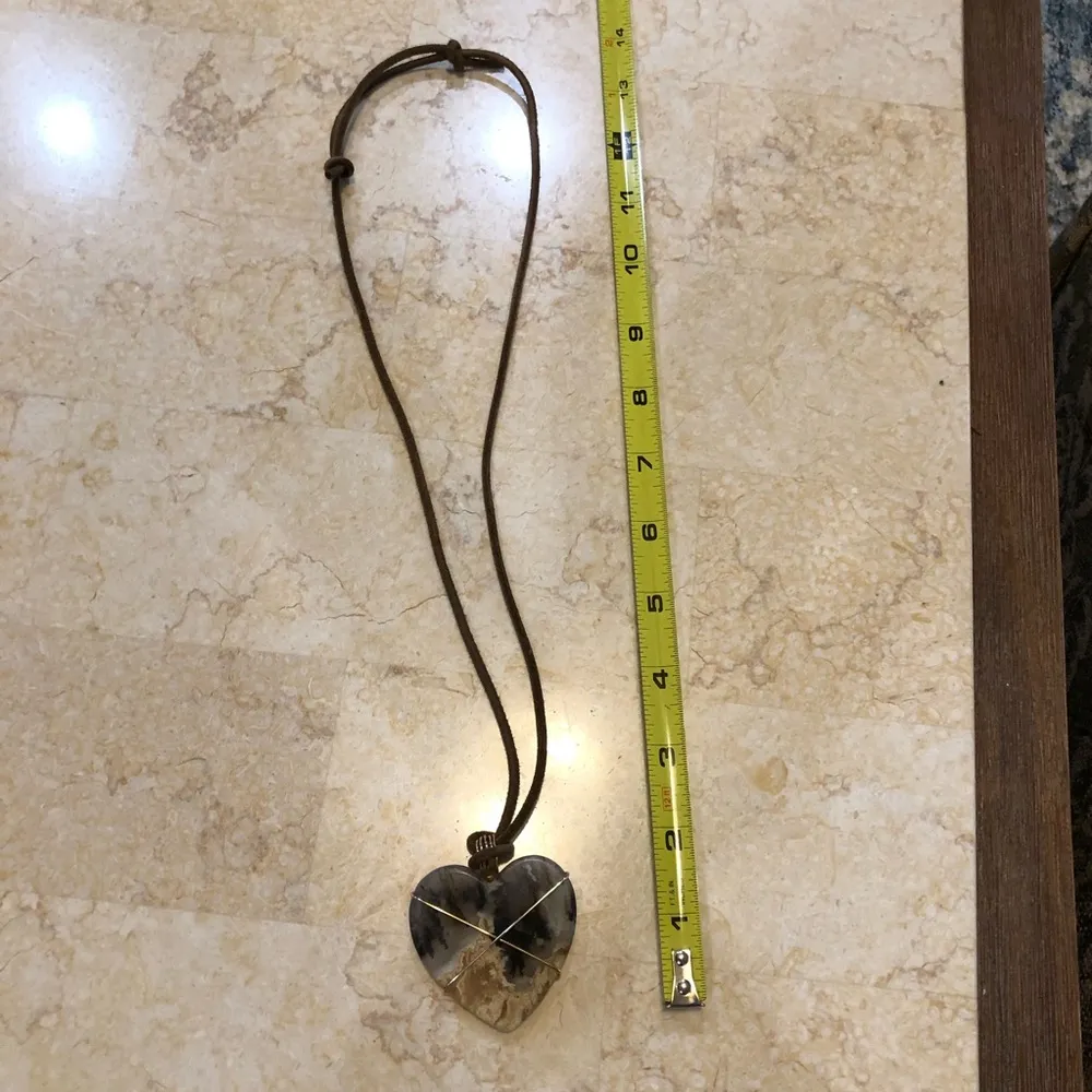 Heart Shaped Stone Pendant 2” on a leather chain - Image 2