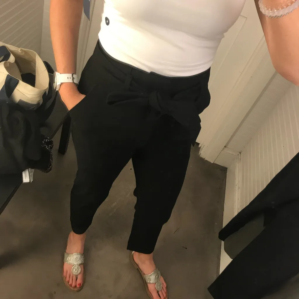 Abercrombie & Fitch Tie Waist Tapered Pants - Image 12