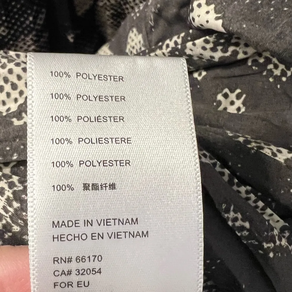 Urban Outfitters Lucia Black and Cream Floral Plisse Mini Dress Small Petite - Image 9