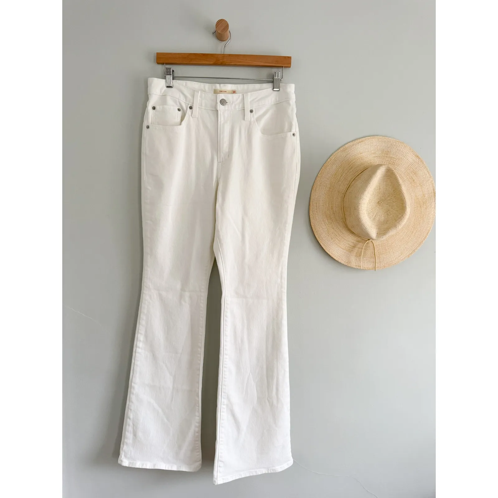Levi's | 726 High Rise Flare Women's Jeans in Soft Clean White | Sz 30 - Image 3