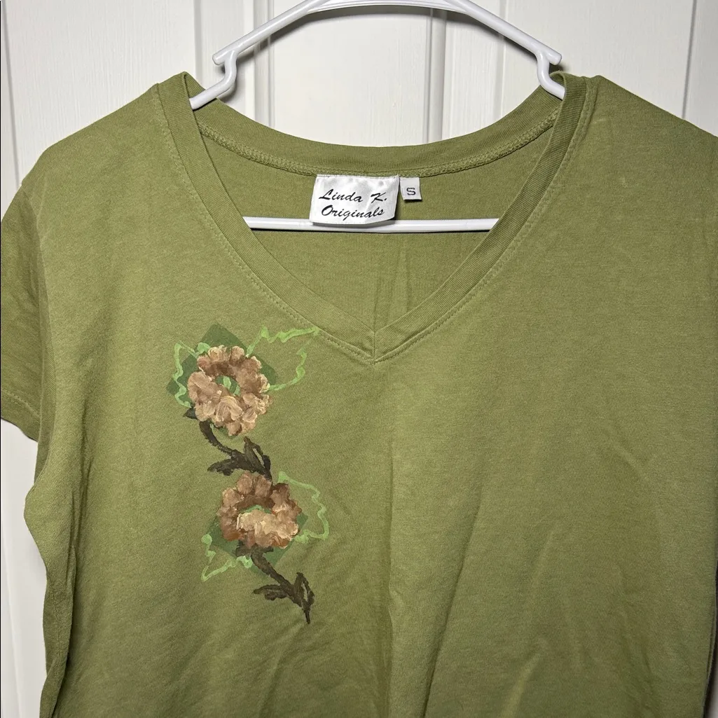 Set of three Floral Painted Tees Green - Image 2