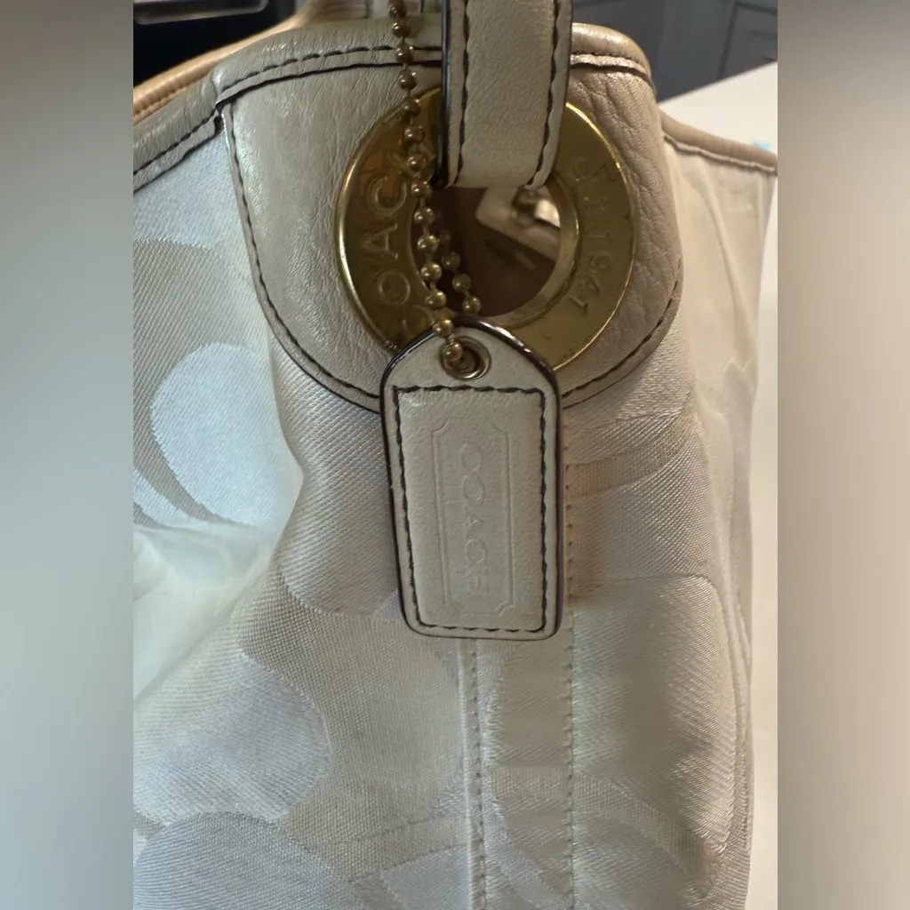 COACH Signature Hobo Shoulder Bag beige canvas/leather - Image 12