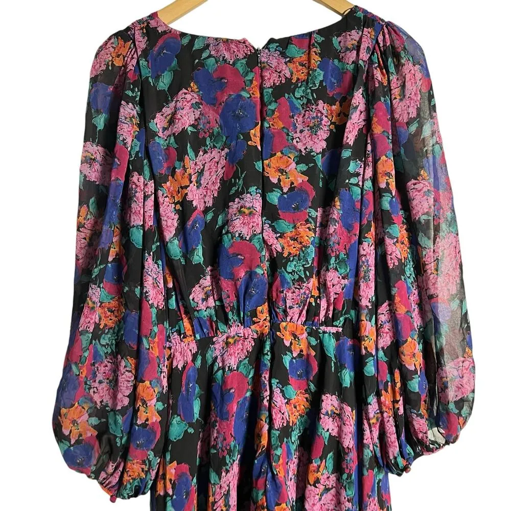 La Maison Talulah Sweet Talk Floral Print Pleated V - Image 11