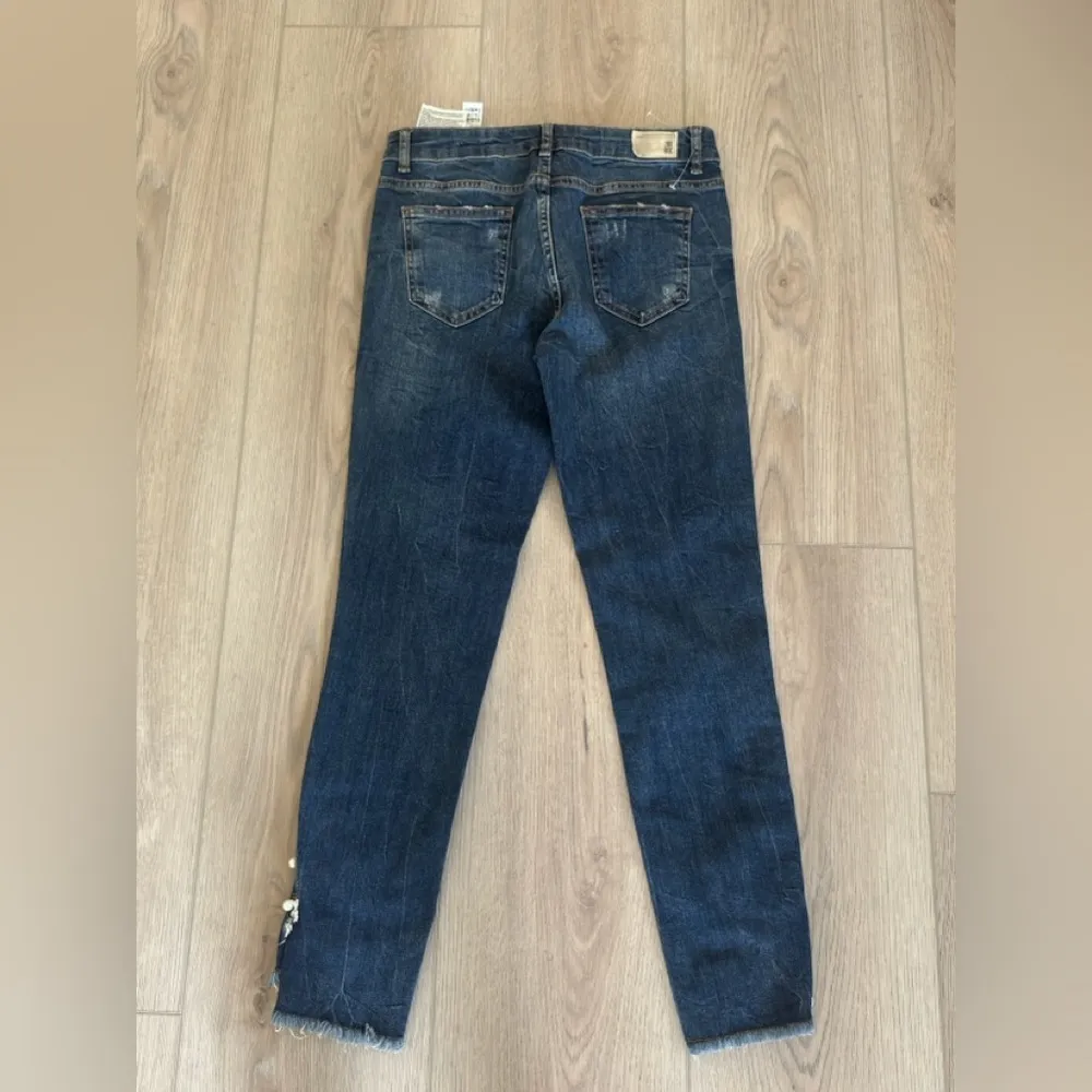 Zara Basic. Women's Blue Pearl Embellished Jeans 👖🧋 - Image 13