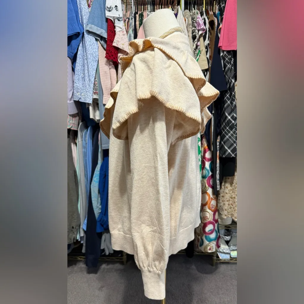 Fate: Just For You Oatmeal Brown
Sweater White Size M - Image 3