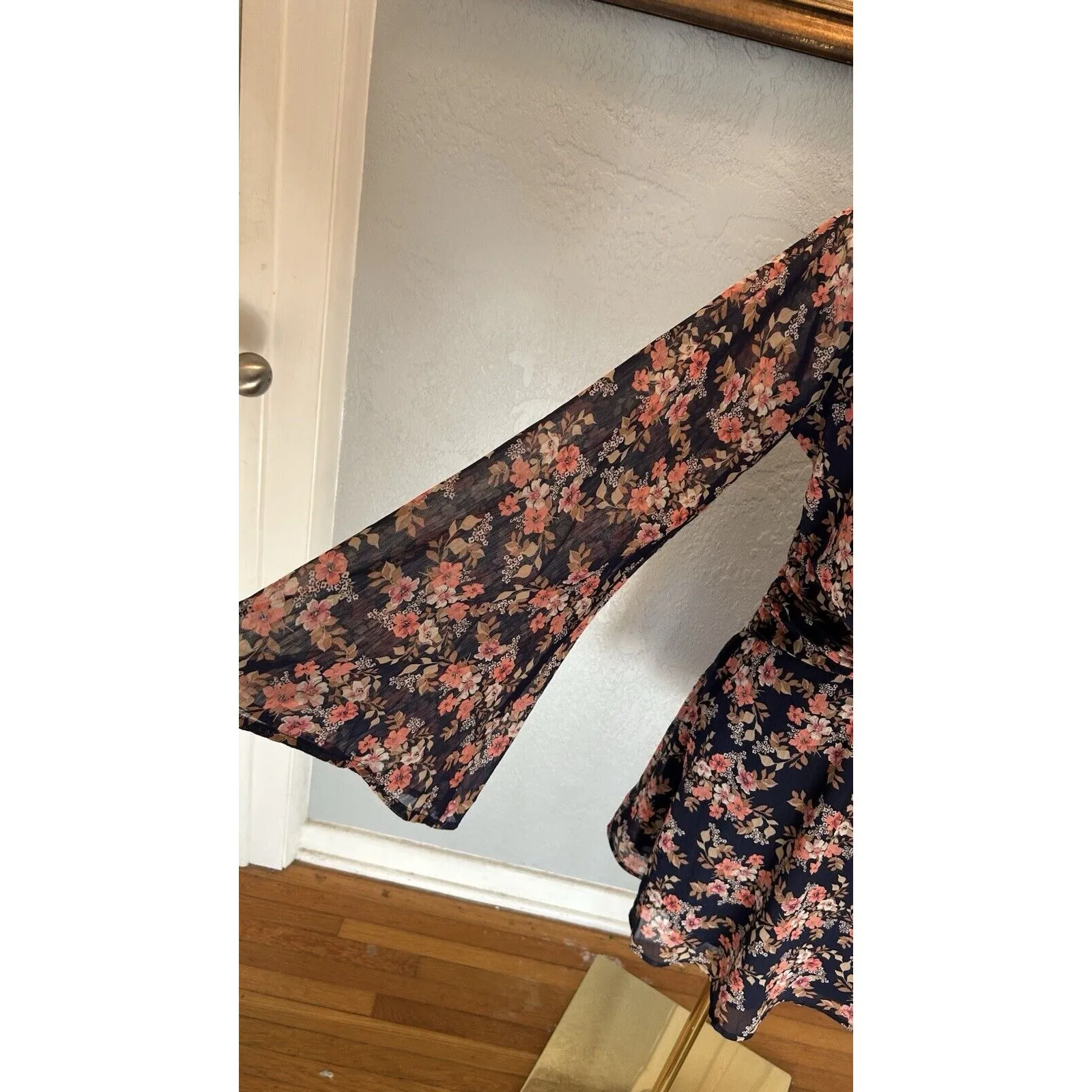 Floral Print NWT Chiffon Semi Sheer Bell Long Sleeve Mini Dress Size M Boho Chic - Image 9