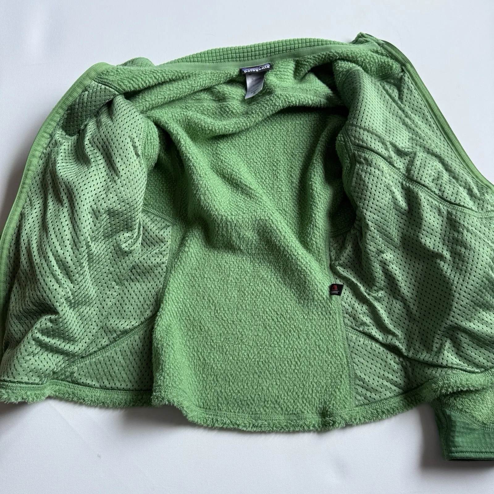 Patagonia Women's R2‎ Fleece Jacket Green Full Zip Regulator Medium Gorpcore - Image 6
