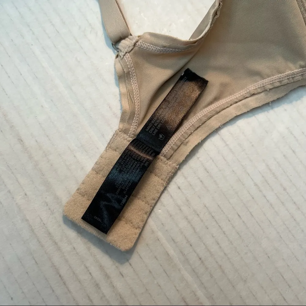 Natori Bra Hidden Glamour Full Fit Contour Underwire Bra Cafe 34DDD EUC #736044 - Image 14