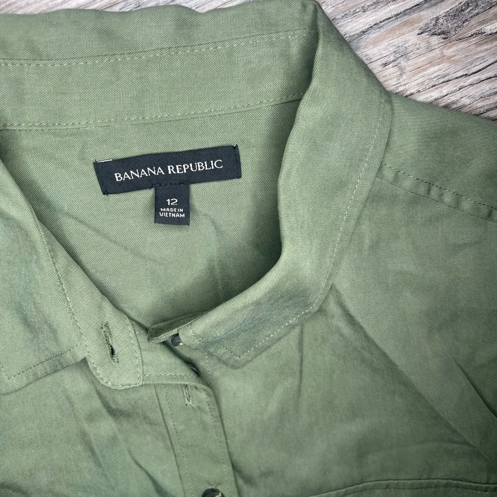 Banana Republic Olive Button-Down Shirt - Image 2