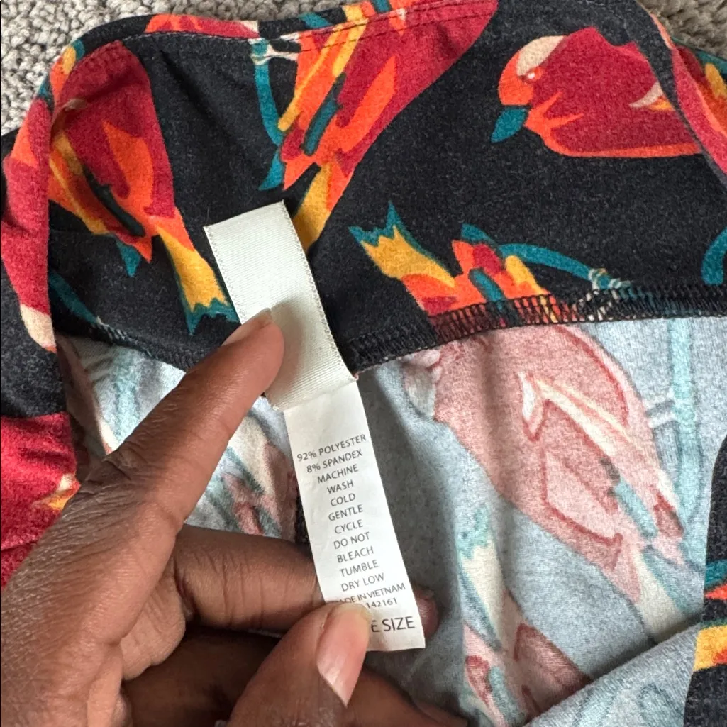 Lularoe Bird Print Leggings SIZE OS 🎟️ - Image 4