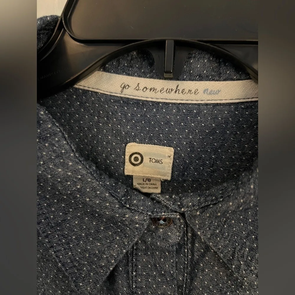 Toms FOR TARGET L Chambray Pullover Top - Image 4