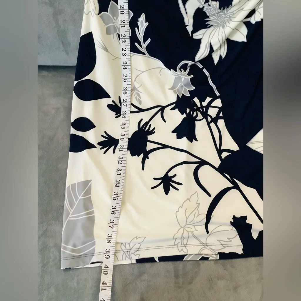 Beautiful flattering dress 🌹 Blue Size 14 - Image 8