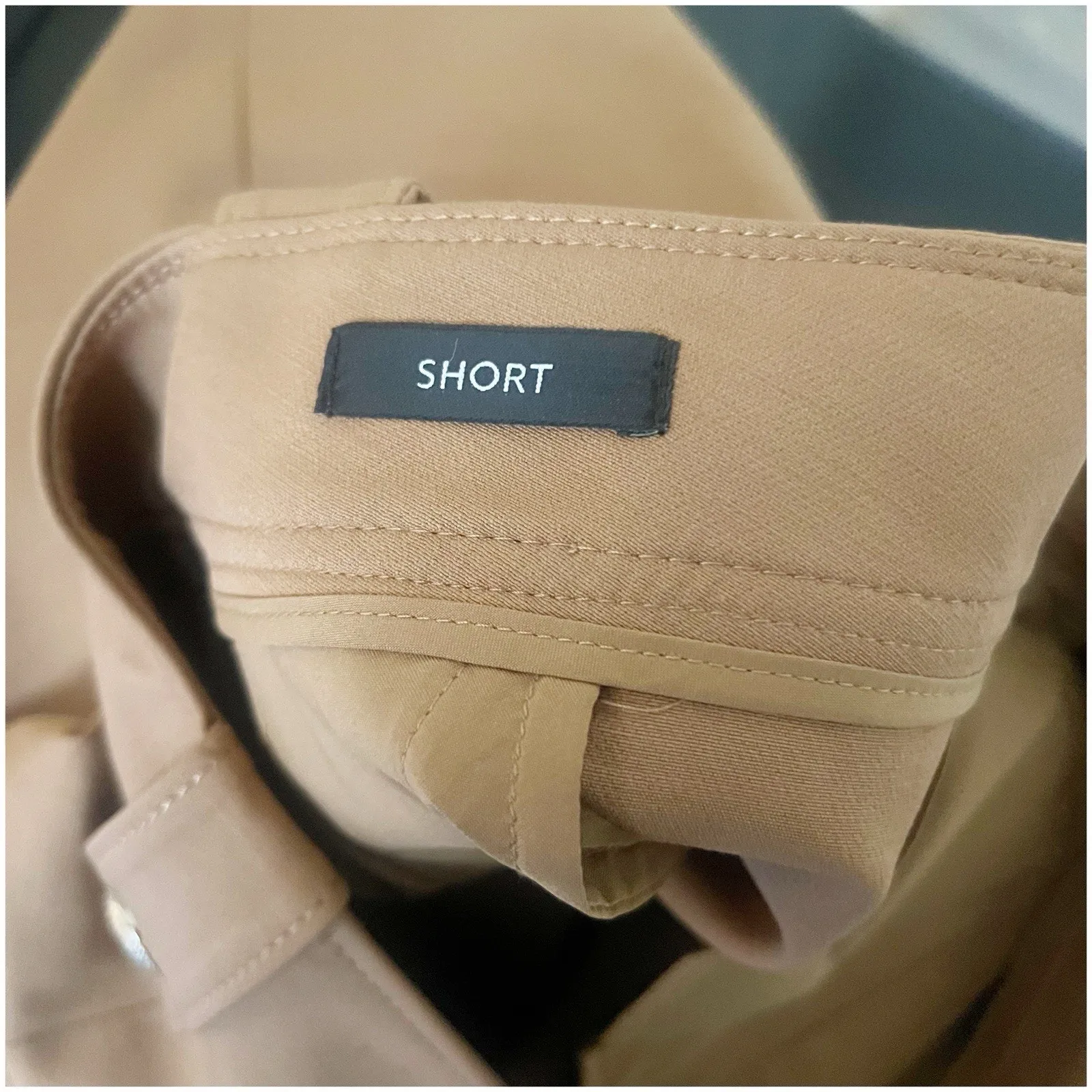 White House Black Market Tan High Rise Shorts Military Buttons NWOT Size 8 - Image 9