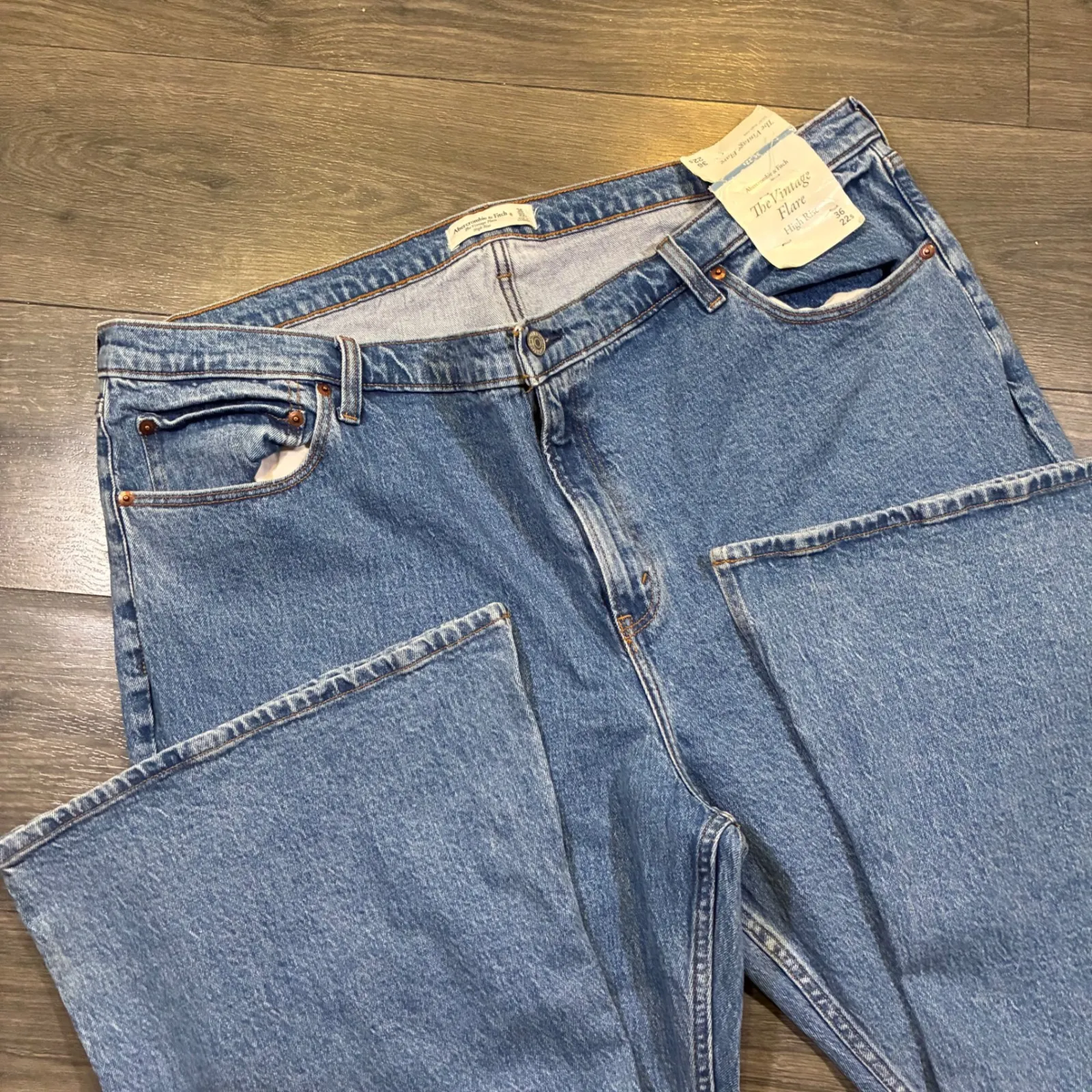 NWT Abercrombie & Fitch The Vintage Flare High‎ Rise Split Hem Jeans Women's 22s - Image 3