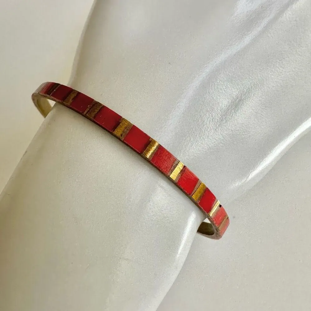 Red and gold tone brass bangle bracelet - Image 2