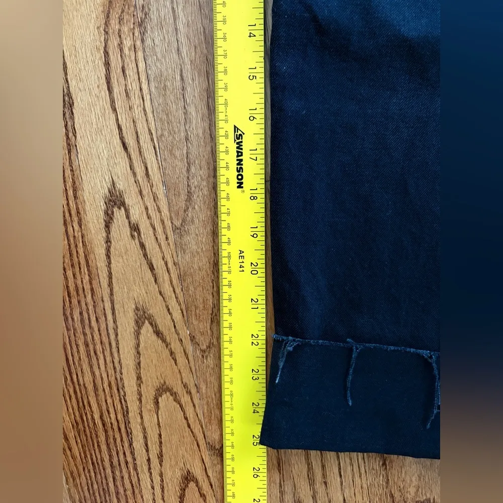 Vince Japanese Selvedge Jeans – Size 27 Color: Dark Indigo - Image 9