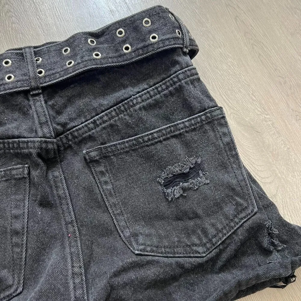 The Koople Women Ripped Black Denim Shorts Size 30 High Waist With Belt - Image 8