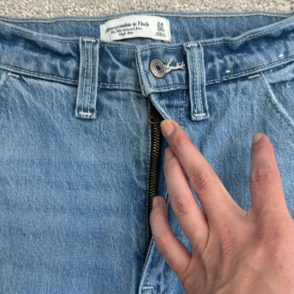 Abercrombie & Fitch “The 90's Relaxed Carpenter Jean” light wash denim high rise - Image 6