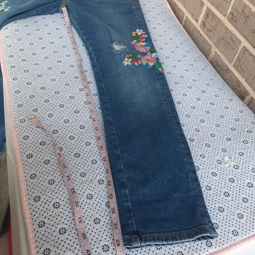 Anthropology straight leg blue Embroidered Jeans - Image 8