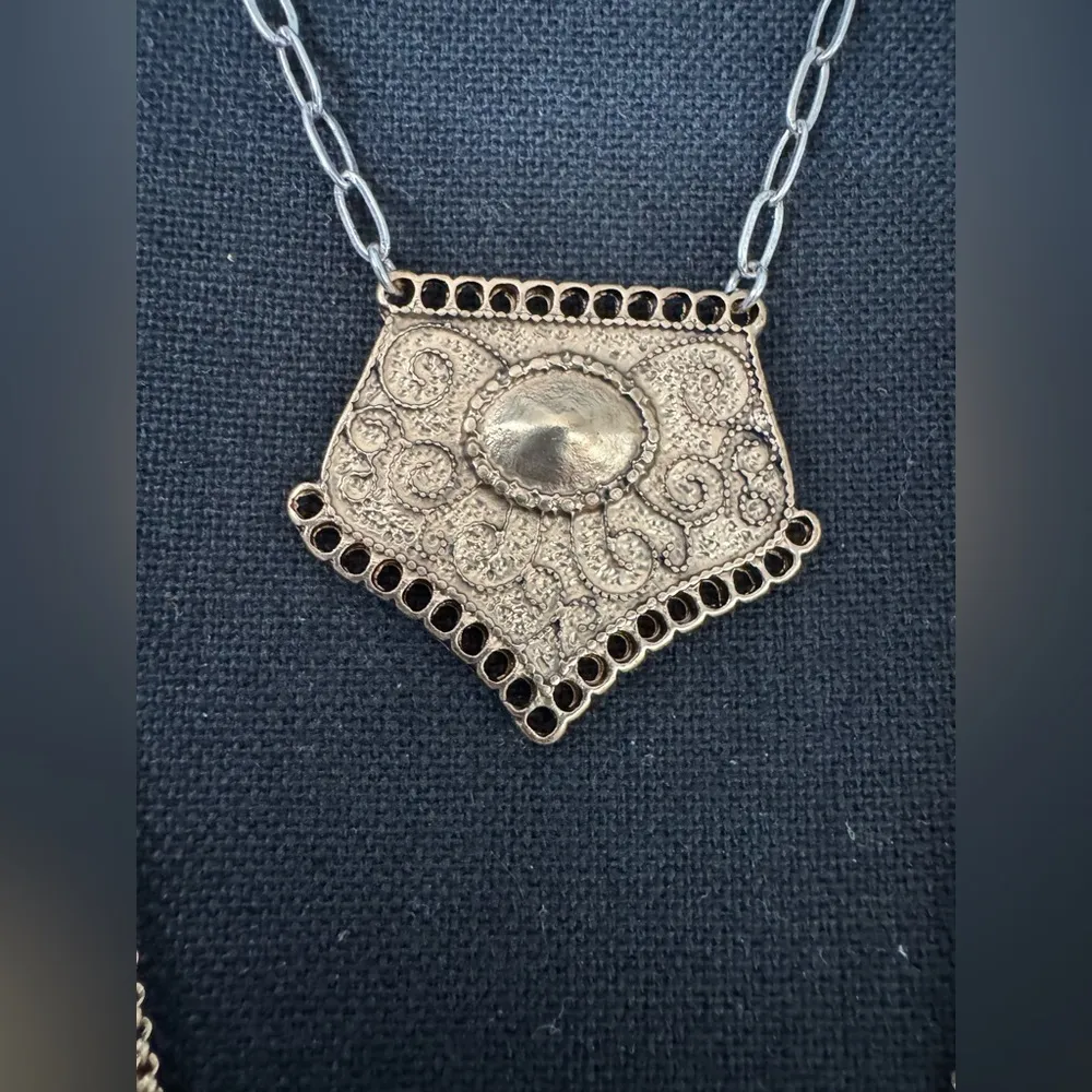 NWOT Free People Gorgeous Mixed Metal Layered Fringe Necklace 💛🩶 - Image 4