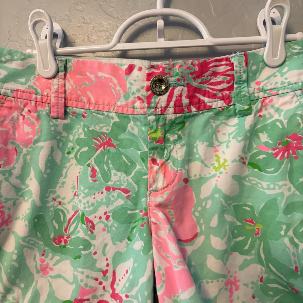 Lilly pulitzer the callahan shorts in beach wave green pink floral pattern sz 4 - Image 3