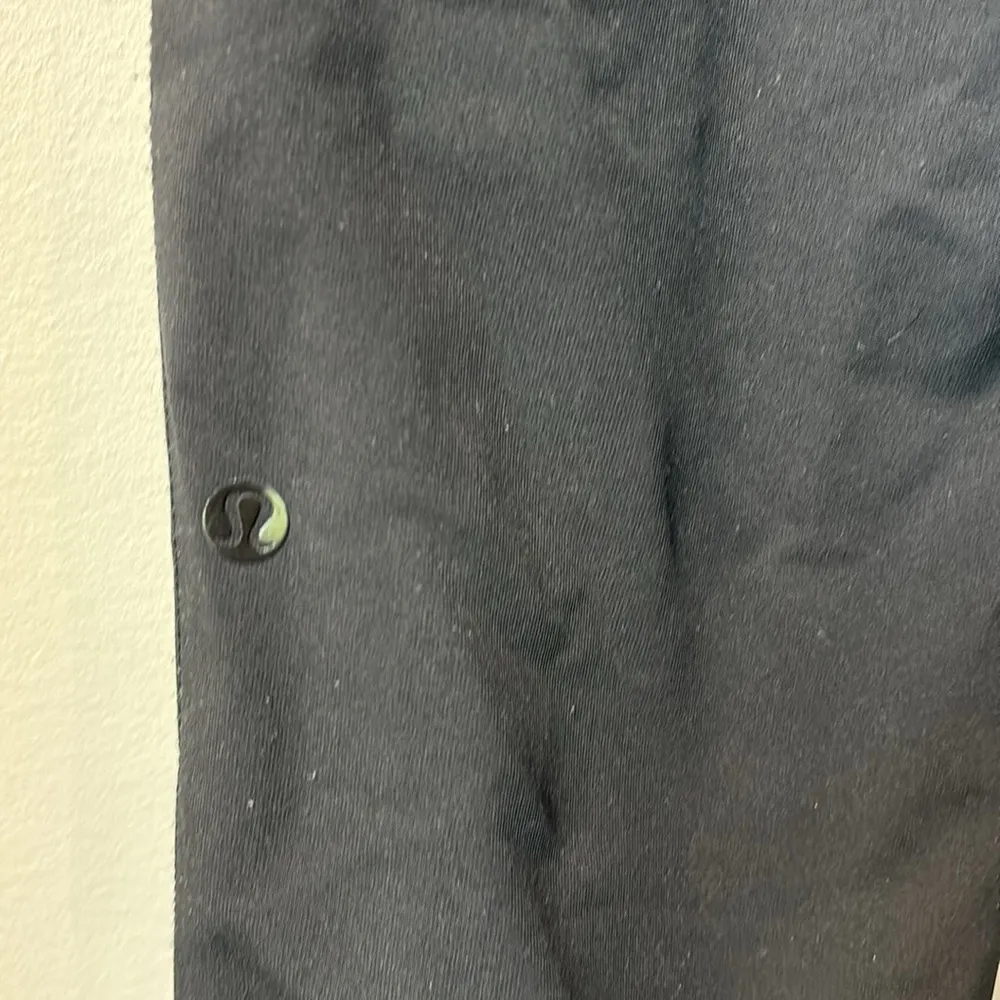 Lululemon City Sweat Jogger on size 6. Black. Zippered Pkt EUC - Image 3