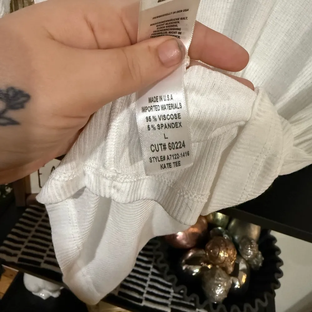 Agolde White Fitted Short Sleeve T-Shirt size large - Image 6